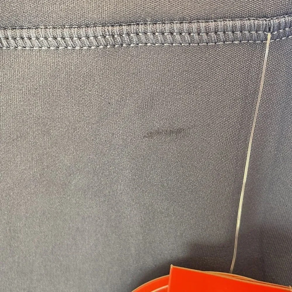 Nwt Adrienne Vittadini light purple woman’s workout leggings - Picture 3 of 13